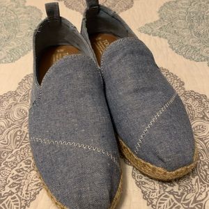 Toms shoes. Excellent condition